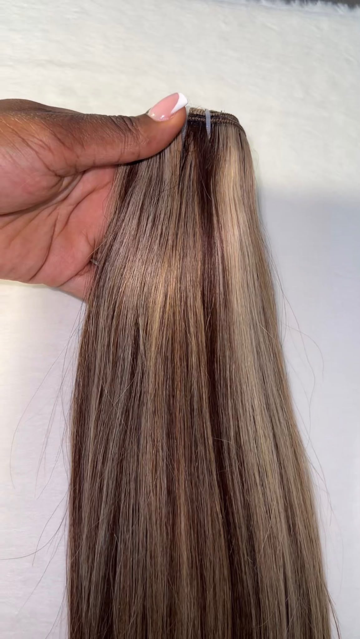 SINGLE DONOR HAIR HAZELNUT SWIRL